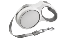 Reflektierende Einziehbare Nylon-Hundeleine Weiße einziehbare Hundeleine mit ergonomischem grauem Griff, bis 5 Meter, mit robustem Clip für sicheren Halt.