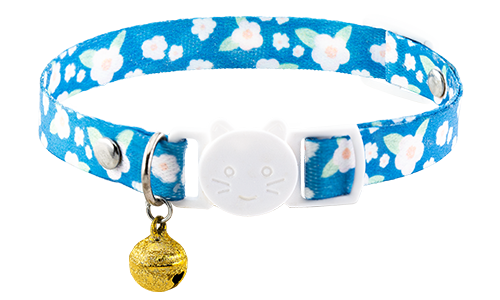 Abnehmbares Katzenhalsband mit blauem Blumenmuster, verstellbar und leicht für Komfort, mit Schnalle und Glocke.