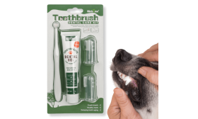 Komplettes Zahnpflegeset für Hunde: Zahnbürste, 2 Fingerbürsten und Vanille-Zahnpasta Komplettes Zahnpflegeset für Hunde: Zahnbürste, 2 Fingerbürsten und Vanille-Zahnpasta